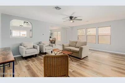 10168 N Pitchingwedge Lane, Oro Valley, AZ 85737 - Photo 5