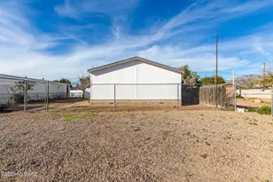 1000 W Garnette St, Tucson, AZ 85705 - Photo 1