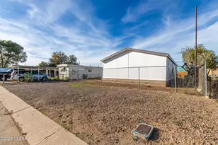 1000 W Garnette St, Tucson, AZ 85705 - Photo 3