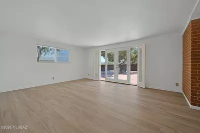 7321 E Calle Managua, Tucson, AZ 85710 - Photo 5