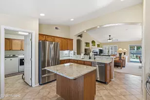 976 N Night Heron Dr, Green Valley, AZ 85614 - Photo 17