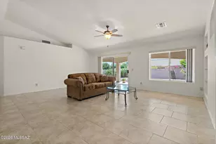 1547 N Buttes Dr, Green Valley, AZ 85614 - Photo 5
