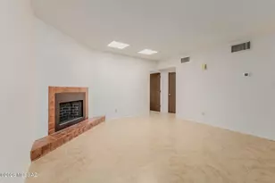 5935 E Sun County Blvd, Tucson, AZ 85712 - Photo 7