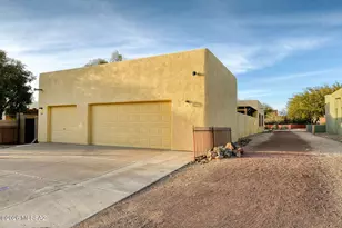 10440 E Roylstons Ln, Tucson, AZ 85747 - Photo 29
