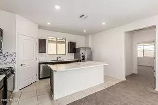 12612 N Krista Ave, Marana, AZ 85653 - Photo 11