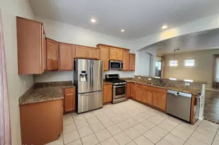 995 W Waxleaf Pl, Oro Valley, AZ 85755 - Photo 9