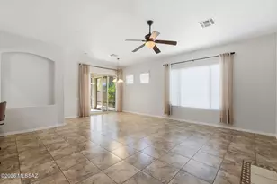 995 W Waxleaf Pl, Oro Valley, AZ 85755 - Photo 7