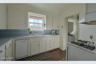 2040 N Campbell Avenue, Tucson, AZ 85719 - Photo 9