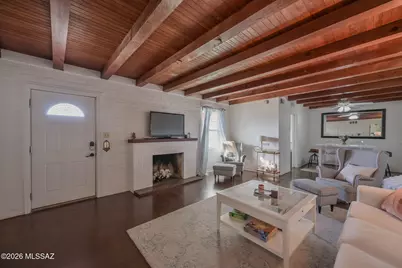 2040 N Campbell Avenue, Tucson, AZ 85719 - Photo 1