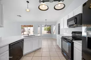 10235 E Rainbow Meadow Dr, Tucson, AZ 85747 - Photo 23