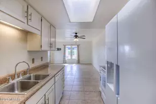 295 W Placita de Los Anillos, Green Valley, AZ 85614 - Photo 13