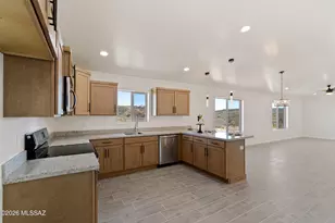 554 Avenida Septiembre, Rio Rico, AZ 85648 - Photo 9