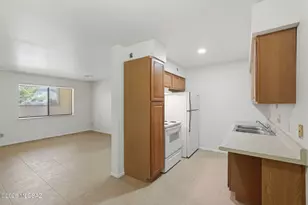 6355 N Barcelona Ln, Tucson, AZ 85704 - Photo 13