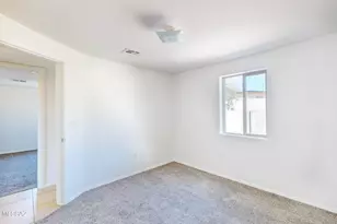 908 E Graybill Dr, Tucson, AZ 85719 - Photo 9