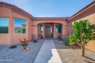 837 W Bosch Dr, Green Valley, AZ 85614 - Photo 1