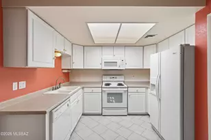 500 W Ocotillo Pl, Green Valley, AZ 85614 - Photo 9