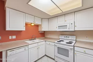 500 W Ocotillo Pl, Green Valley, AZ 85614 - Photo 23