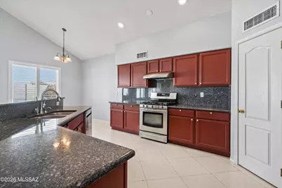 9422 N Weather Hill Drive, Tucson, AZ 85743 - Photo 19