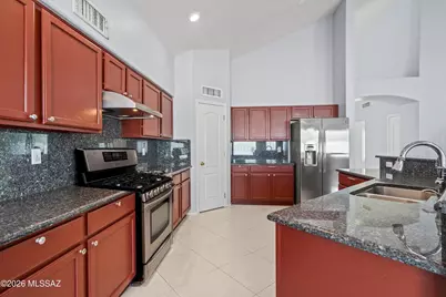 9422 N Weather Hill Drive, Tucson, AZ 85743 - Photo 17