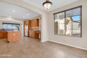 1877 N Bayshore Dr, Green Valley, AZ 85614 - Photo 19