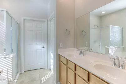 8804 E Stone Meadow Circle, Tucson, AZ 85730 - Photo 13