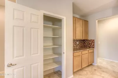 8804 E Stone Meadow Circle, Tucson, AZ 85730 - Photo 9