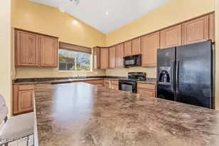 649 W Knotwood St, Green Valley, AZ 85614 - Photo 11