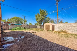 1988 S Longfellow Pl, Tucson, AZ 85711 - Photo 23