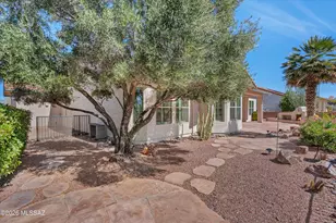 1894 E Longspur Pl, Green Valley, AZ 85614 - Photo 19