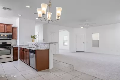 8758 N White Spruce Drive, Tucson, AZ 85743 - Photo 3