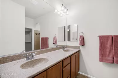 8129 N Circulo El Palmito, Tucson, AZ 85704 - Photo 23