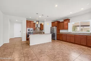 8129 N Circulo El Palmito, Tucson, AZ 85704 - Photo 11