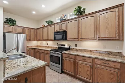 2109 W Escondido Canyon Drive, Green Valley, AZ 85622 - Photo 9
