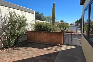 80 W Calle Del Chancero, Green Valley, AZ 85614 - Photo 5