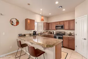 1045 E Irwin Pl, Tucson, AZ 85719 - Photo 9