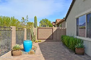 12111 N Golden Mirror Dr, Marana, AZ 85658 - Photo 7