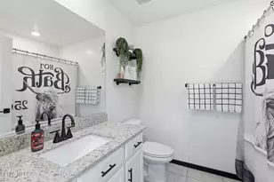 7528 W Portugal Pl, Tucson, AZ 85757 - Photo 17