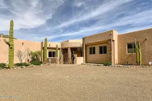 4900 N Melpomene Way, Tucson, AZ 85749 - Photo 13