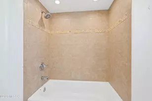 9131 N Veridian Dr, Tucson, AZ 85743 - Photo 19