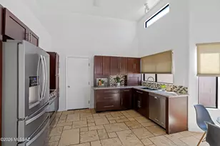 9131 N Veridian Dr, Tucson, AZ 85743 - Photo 7