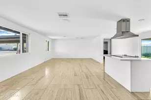 7464 E Beverly Dr, Tucson, AZ 85710 - Photo 7