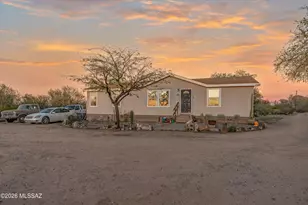 7731 N Steele Dr, Tucson, AZ 85743 - Photo 1