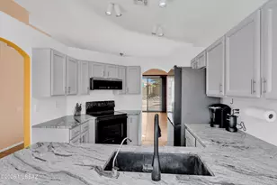 9774 E Holden Pl, Tucson, AZ 85748 - Photo 15