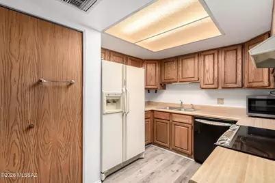 1949 N Swan Road #UNIT 12, Tucson, AZ 85712 - Photo 9