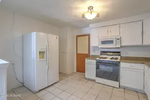 1981 E Fayette Vista, Tucson, AZ 85713 - Photo 7