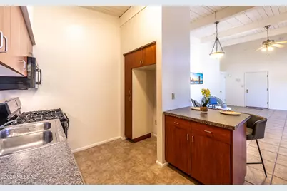 2525 N Alvernon Way #UNIT C5, Tucson, AZ 85712 - Photo 9