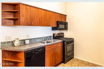 2525 N Alvernon Way #UNIT C5, Tucson, AZ 85712 - Photo 9