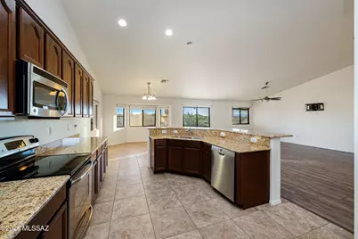 7720 E Big Meadow Drive, Tucson, AZ 85756 - Photo 11