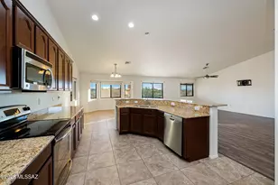 7720 E Big Meadow Dr, Tucson, AZ 85756 - Photo 11