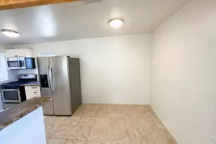 643 N Catalina Ave, Tucson, AZ 85711 - Photo 9